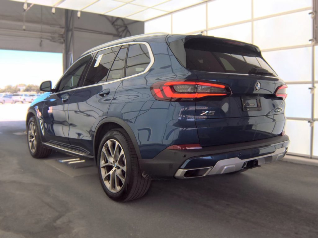 Used 2022 BMW X5 xDrive40i AWD/4WD image 6