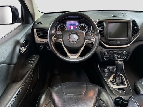 Used 2015 Jeep Cherokee Limited image 21