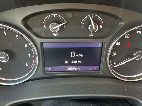 Used 2023 Buick Enclave Essence w/ Experience Buick Package FWD image 11