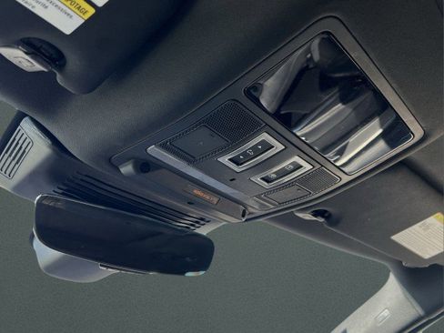 Used 2024 Jaguar F-PACE R-Dynamic S image 29