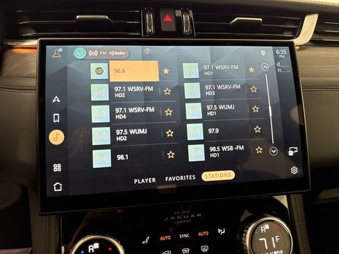 Used 2023 Jaguar F-PACE S AWD/4WD image 21