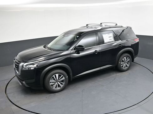 New 2025 Nissan Pathfinder SL image 28