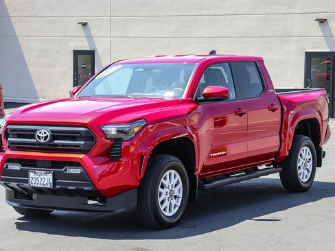Certified 2025 Toyota Tacoma SR5 RWD image 3