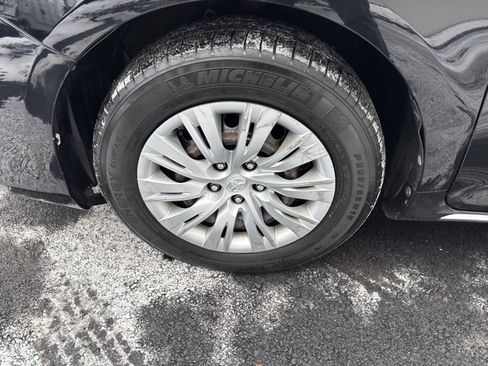 Used 2012 Toyota Camry SE image 12