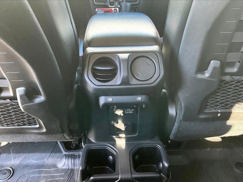 Used 2020 Jeep Gladiator Rubicon image 15