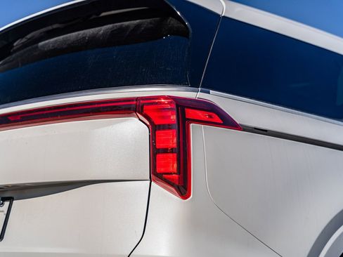 New 2026 Kia Carnival image 10