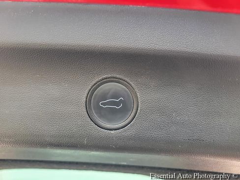 Used 2022 Tesla Model Y Performance AWD/4WD image 19