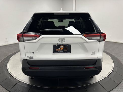 Used 2023 Toyota RAV4 LE AWD/4WD image 11