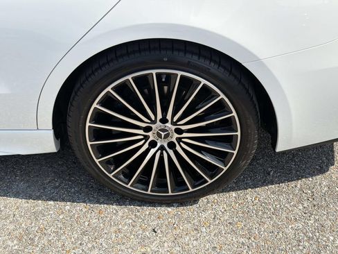 Used 2024 Mercedes-Benz C 300 Sedan image 4