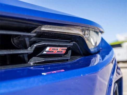 Used 2020 Chevrolet Camaro SS image 9