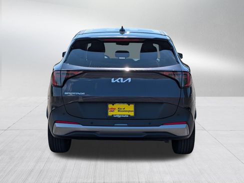 Used 2026 Kia Sportage EX FWD image 4