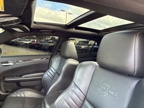 Used 2023 Chrysler 300 C image 23