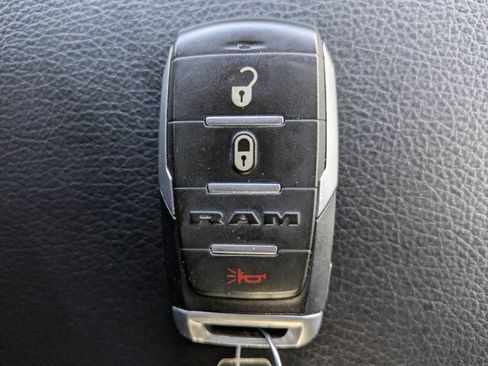 Used 2023 RAM 1500 Big Horn AWD/4WD image 29