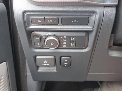 Used 2021 Ford F150 Platinum w/ Equipment Group 701A High AWD/4WD image 36