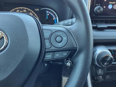 Certified 2025 Toyota RAV4 LE image 23