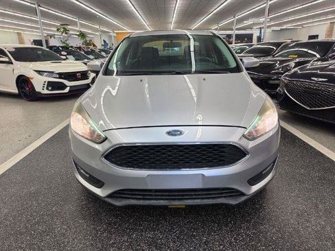 Used 2017 Ford Focus SEL FWD image 3