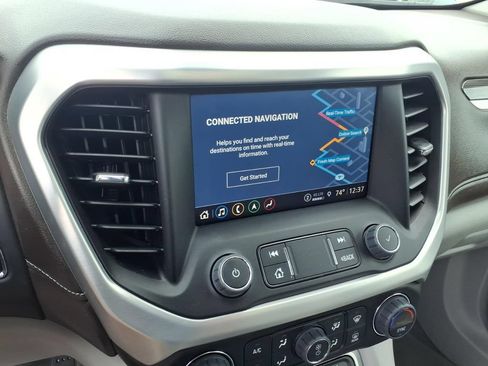 Used 2023 GMC Acadia SLT w/ Preferred Package AWD/4WD image 16
