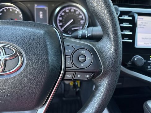 Used 2020 Toyota Camry LE image 23