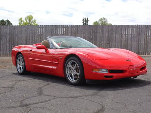 Used 1999 Chevrolet Corvette Convertible w/ Memory Pkg RWD image 49