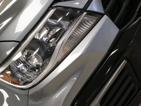 Used 2022 Chevrolet Colorado LT w/ Fleet Safety Package image 92