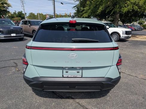 Used 2025 Hyundai Kona SEL FWD image 5