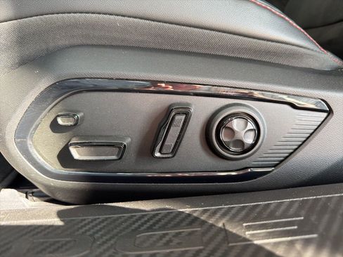 Used 2025 Dodge Charger R/T Scat Pack w/ Track Pack image 27