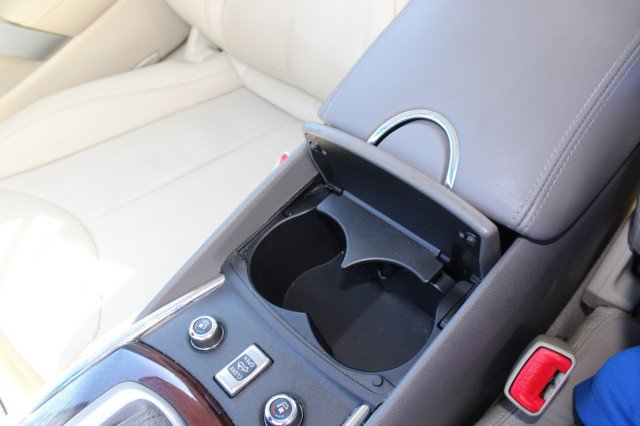 Used 2011 INFINITI G37 Convertible w/ Premium Pkg RWD image 30