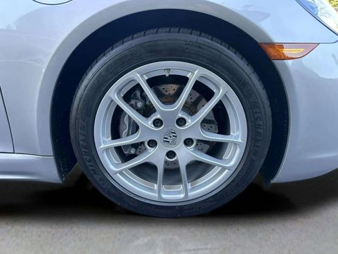 Used 2018 Porsche 718 Cayman Coupe 2D image 13