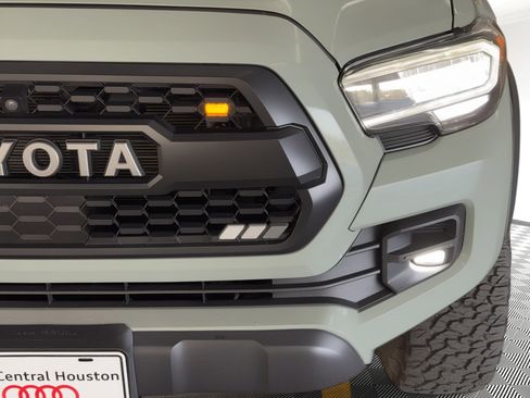 Used 2021 Toyota Tacoma TRD Pro AWD/4WD image 11