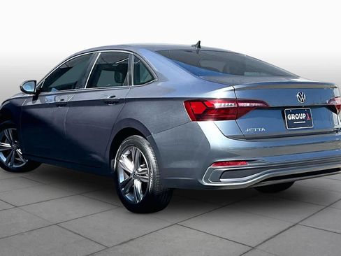Used 2022 Volkswagen Jetta SE FWD image 11