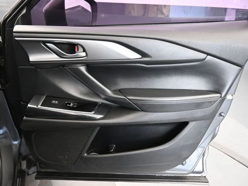 Used 2019 MAZDA CX-9 Touring image 46