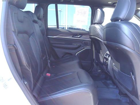 Used 2024 Jeep Grand Cherokee Limited 4xe AWD/4WD image 7