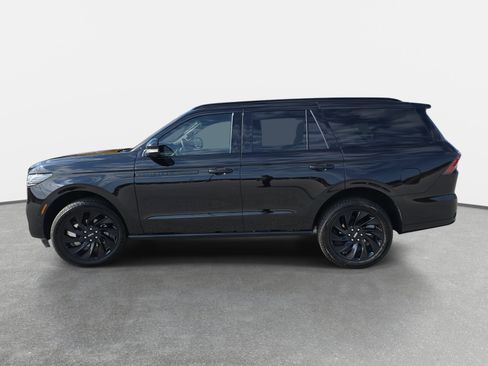 New 2025 Lincoln Navigator Reserve w/ Jet Appearance Package image 8