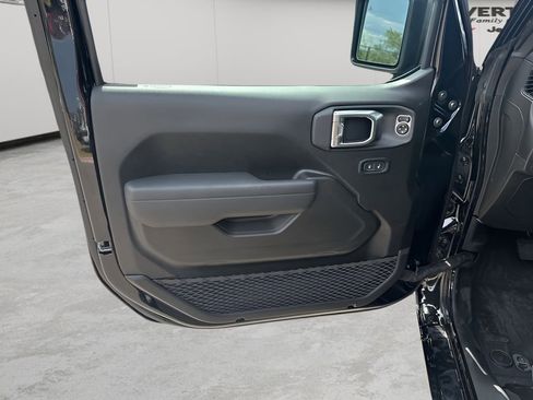 New 2025 Jeep Wrangler Sport S image 23