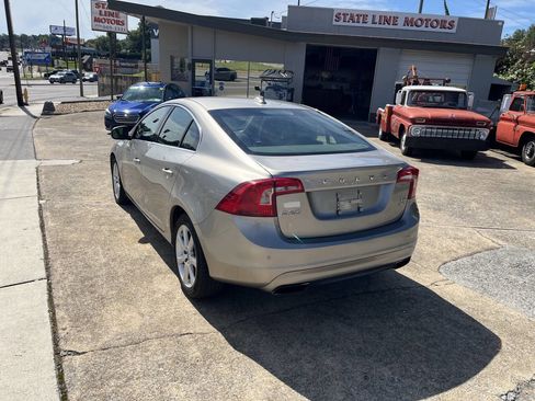 Used 2016 Volvo S60 T5 Premier image 6