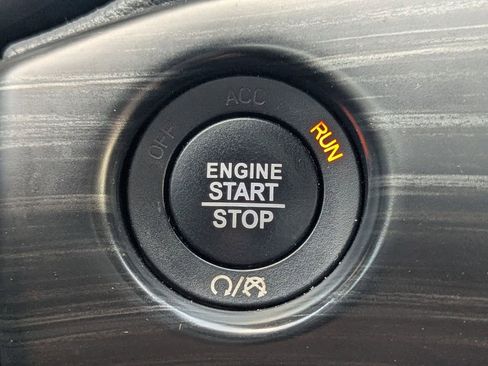 Used 2020 Jeep Grand Cherokee Altitude image 40