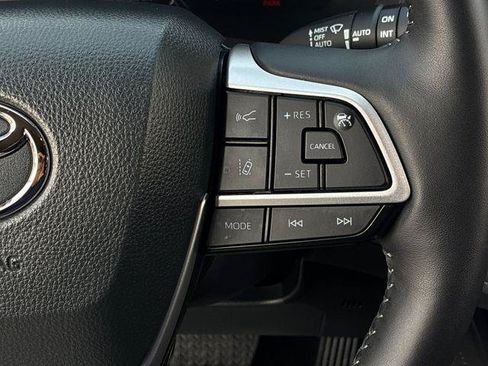 Certified 2026 Toyota Highlander Platinum AWD/4WD image 26