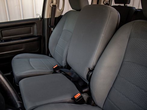 Used 2017 RAM 1500 Express AWD/4WD image 21