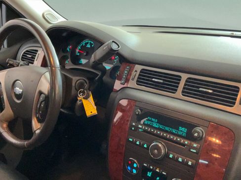 Used 2012 Chevrolet Tahoe LT RWD image 30