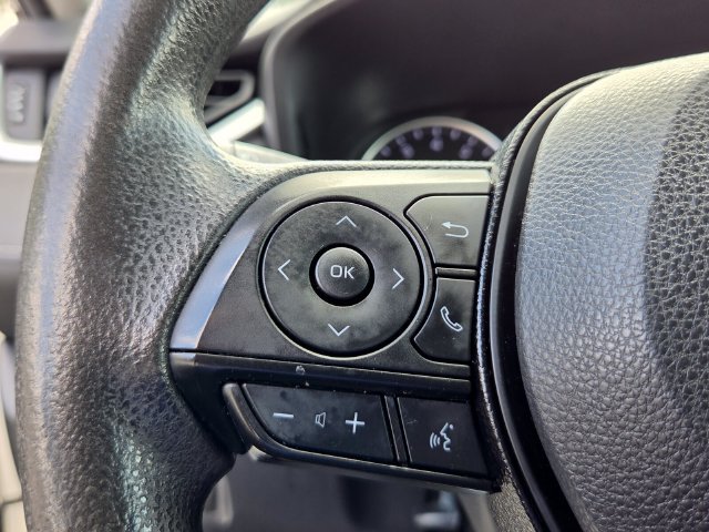Used 2021 Toyota RAV4 LE FWD image 22