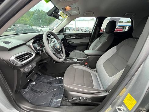 Used 2023 Chevrolet TrailBlazer LT AWD/4WD image 14