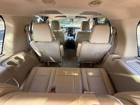 Used 2014 Ford Expedition XLT w/ Equipment Group 201A RWD image 28