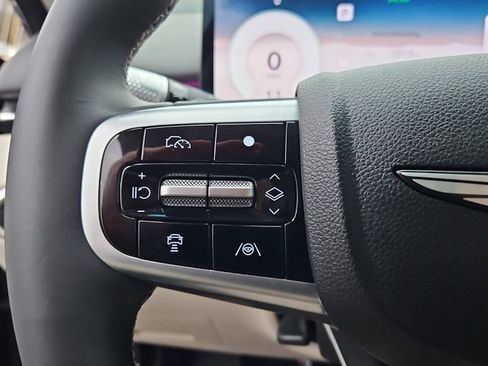 Used 2026 Genesis GV70 2.5T image 25