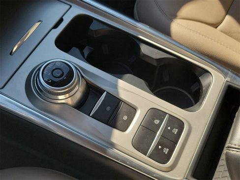 Used 2022 Ford Explorer Limited w/ Equipment Group 301A image 32