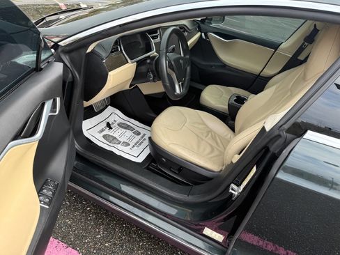Used 2013 Tesla Model S Performance image 15