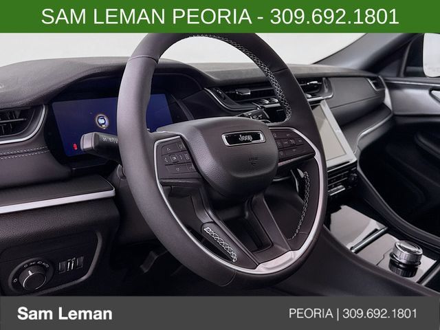 New 2026 Jeep Grand Cherokee L 4WD image 11
