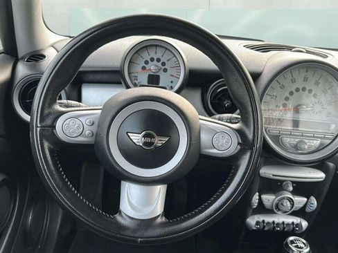 Used 2010 MINI Cooper Hardtop FWD image 11