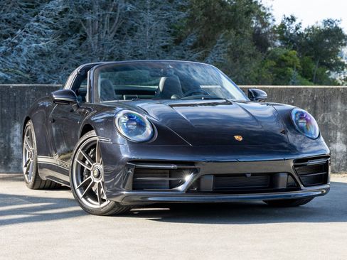 Used 2022 Porsche 911 50th Anniversary Edition AWD/4WD image 6