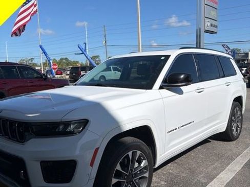 Used 2021 Jeep Grand Cherokee L Overland w/ Advanced Protech Group III image 1