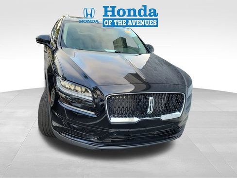 Used 2022 Lincoln Nautilus Reserve w/ Equipment Group 201A FWD image 2